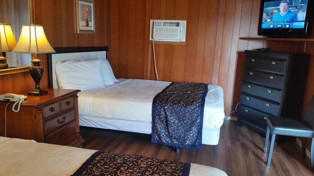 פינצ'ר קריק Blue Mountain Motel חדר תמונה