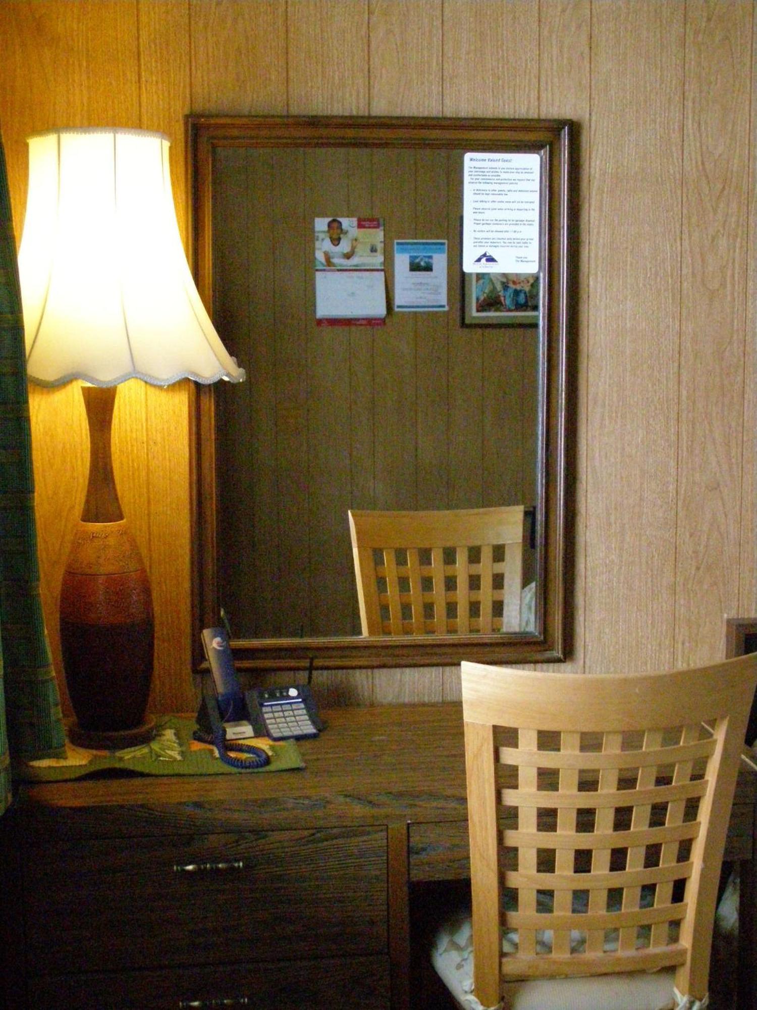 פינצ'ר קריק Blue Mountain Motel מראה חיצוני תמונה
