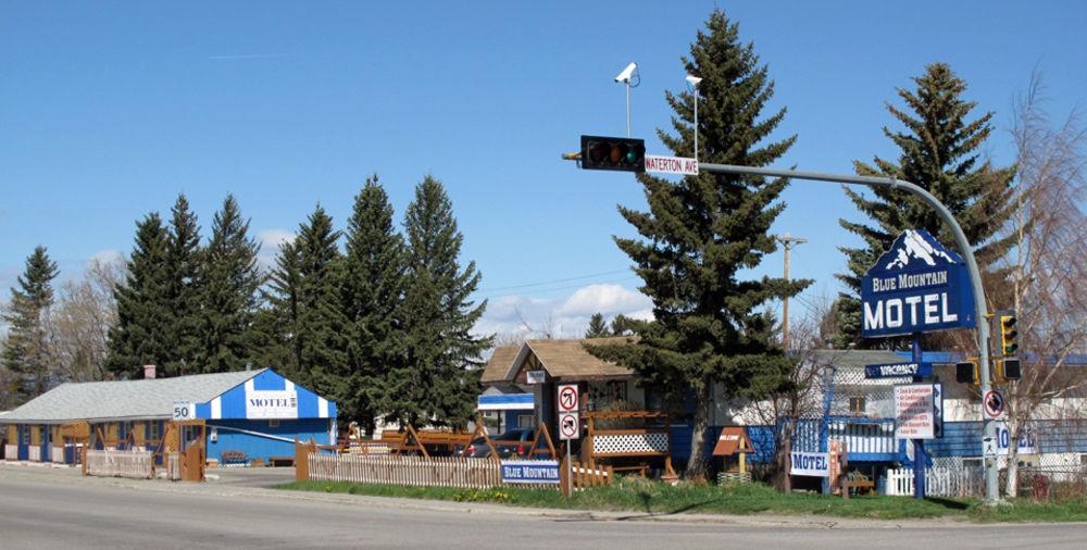 פינצ'ר קריק Blue Mountain Motel מראה חיצוני תמונה