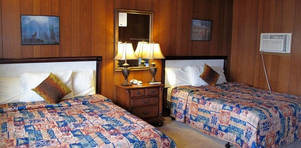פינצ'ר קריק Blue Mountain Motel מראה חיצוני תמונה