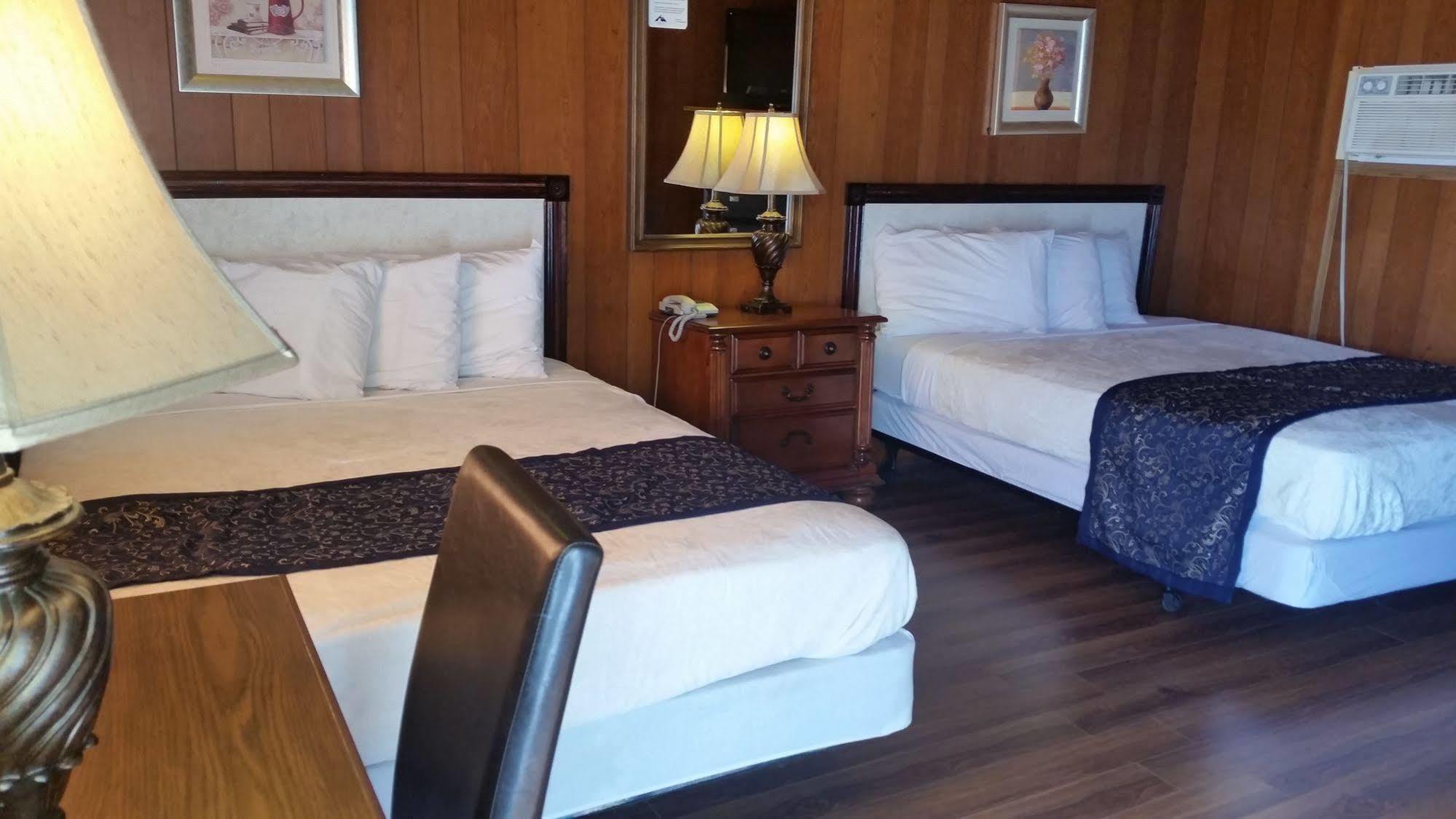 פינצ'ר קריק Blue Mountain Motel מראה חיצוני תמונה